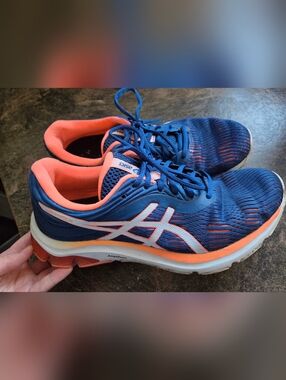 ASICS 9.5 Women's Gel Pulse Running Shoes in Blue and Coral